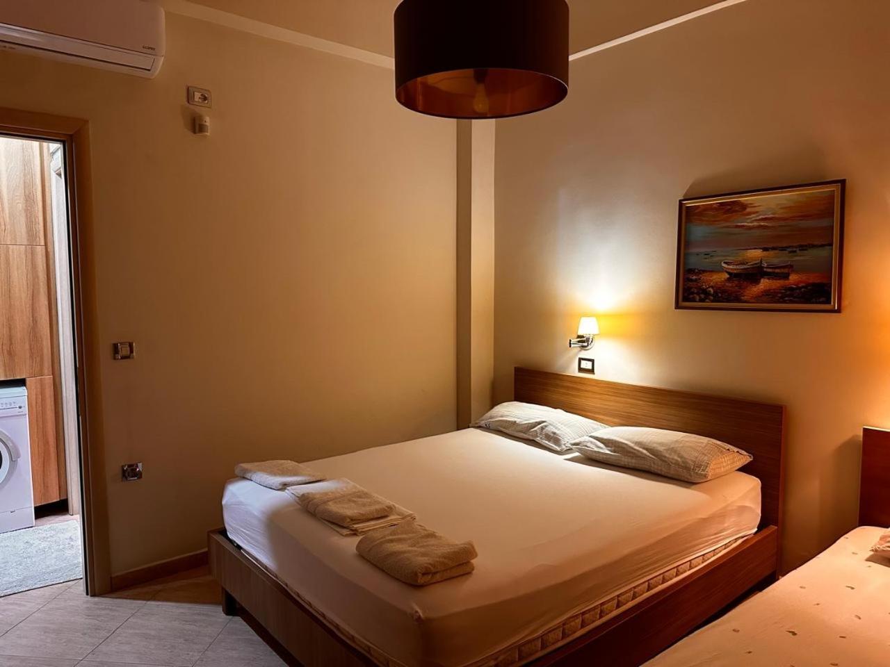 Vila Violeta 1 Vlore Exterior photo